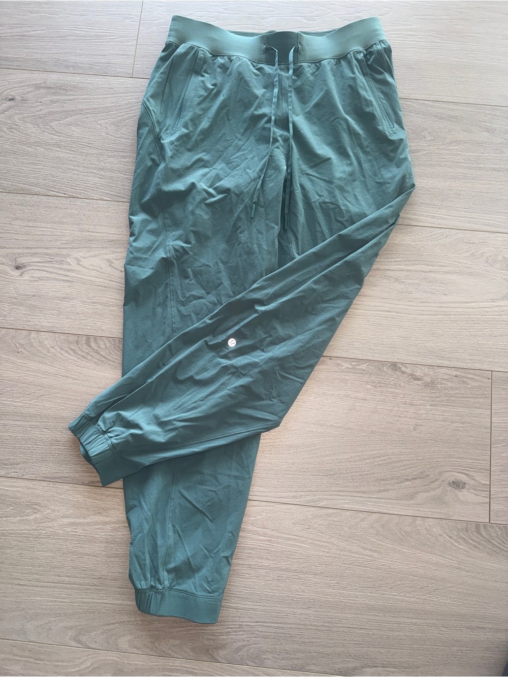 Lululemon License to Train High-Rise Pant
Medium Forest size 10